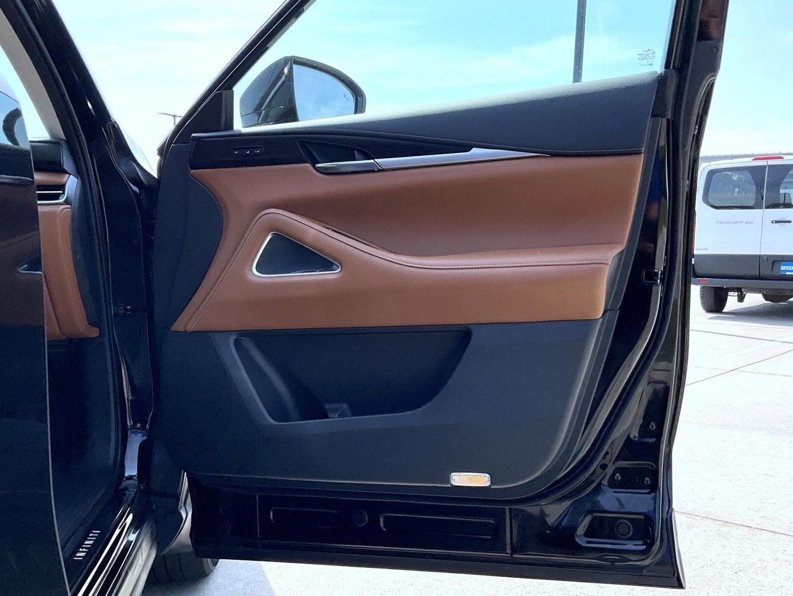 Used 2023 Black INFINITI Sensory image 17