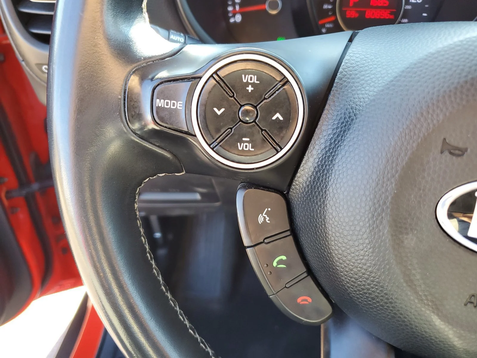 Used 2018 Red Kia Plus image 16