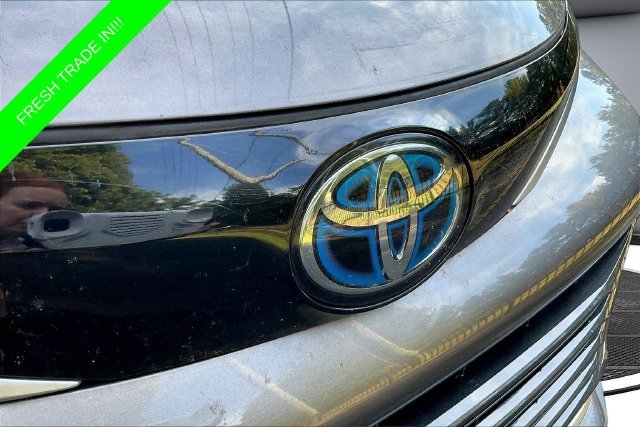 Used 2022 Gray Toyota Platinum image 36