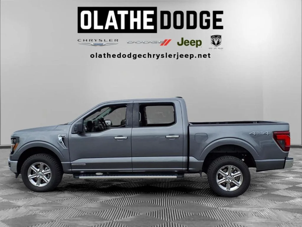 Used 2024 Gray Ford XLT image 25