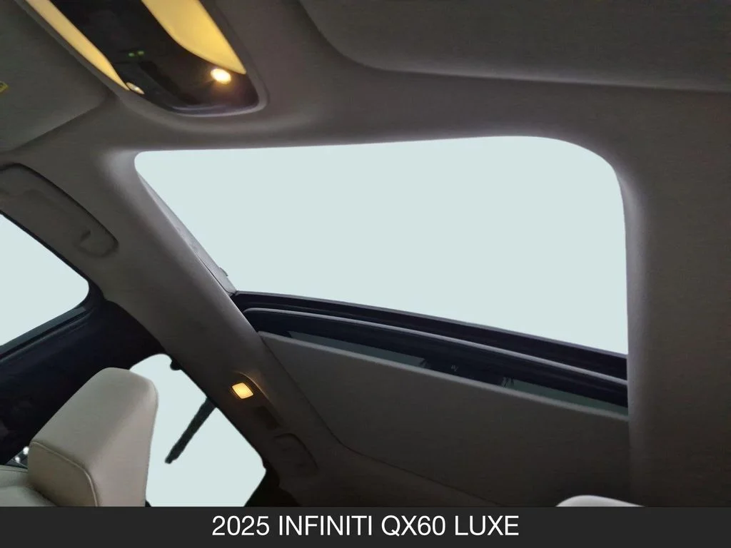 Used 2025 Silver INFINITI LUXE image 16