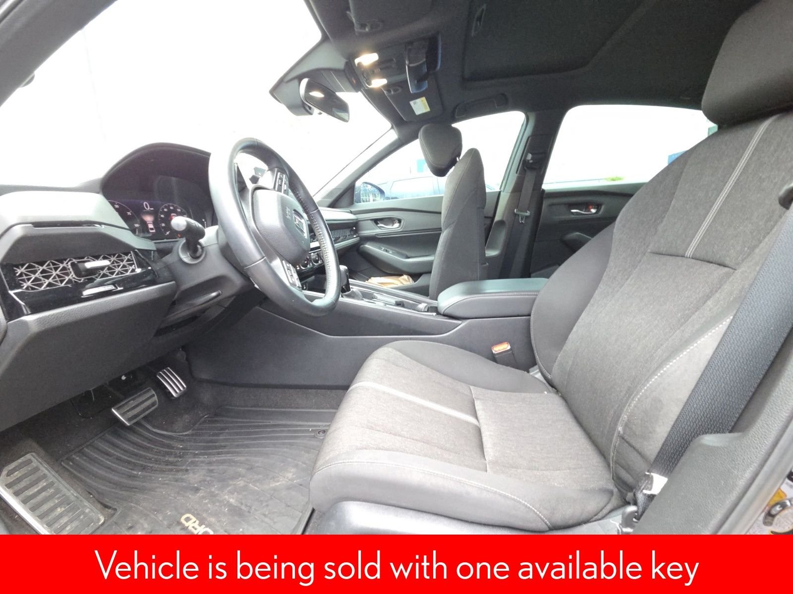 Used 2024  Honda Sport image 12