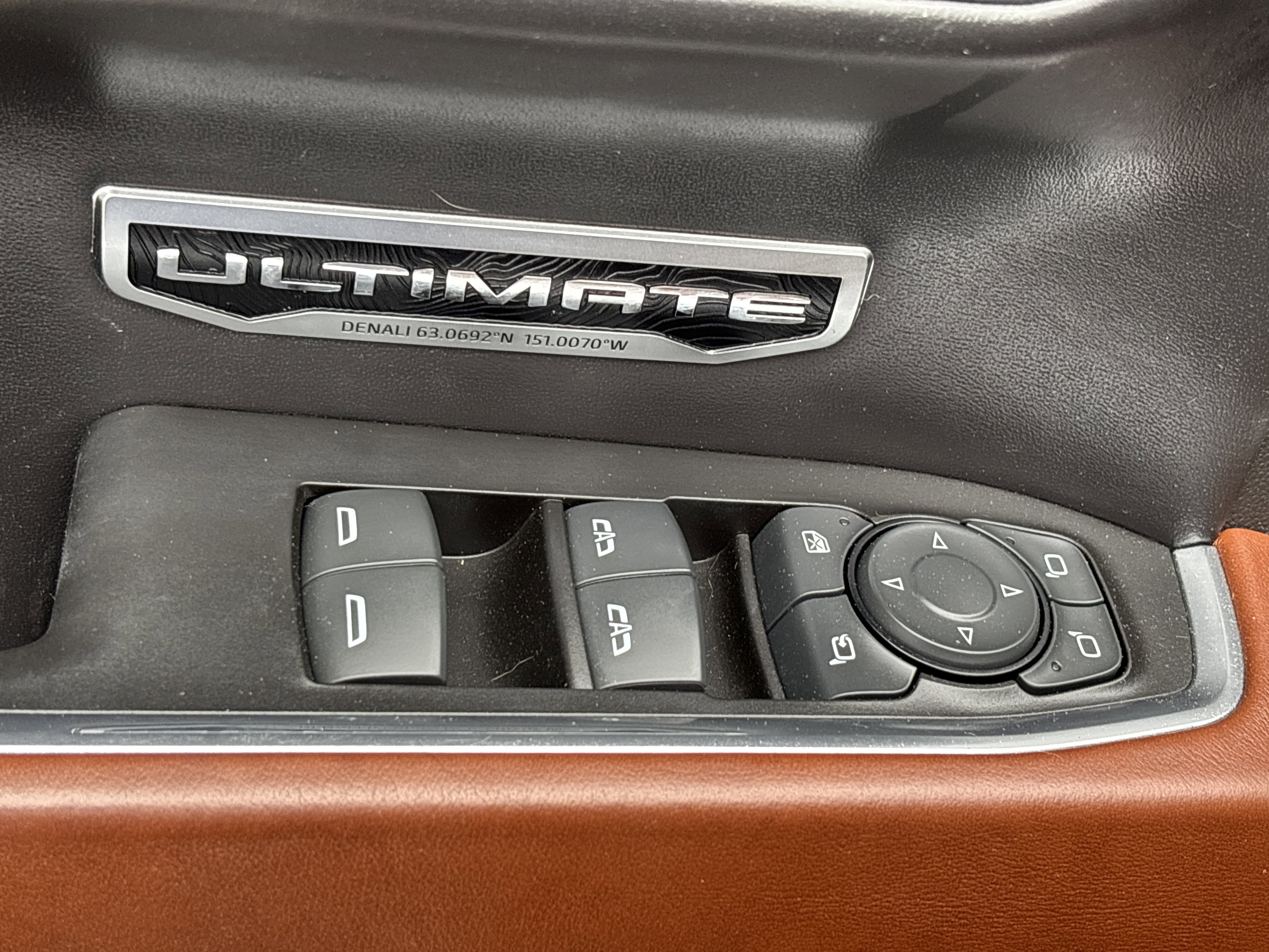 Used 2024 Thunderstorm Gray GMC Denali Ultimate image 23