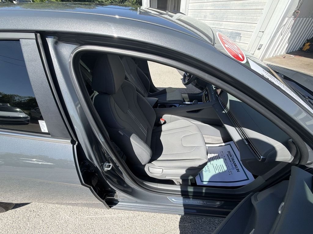 Used 2024 Gray Hyundai SEL image 25
