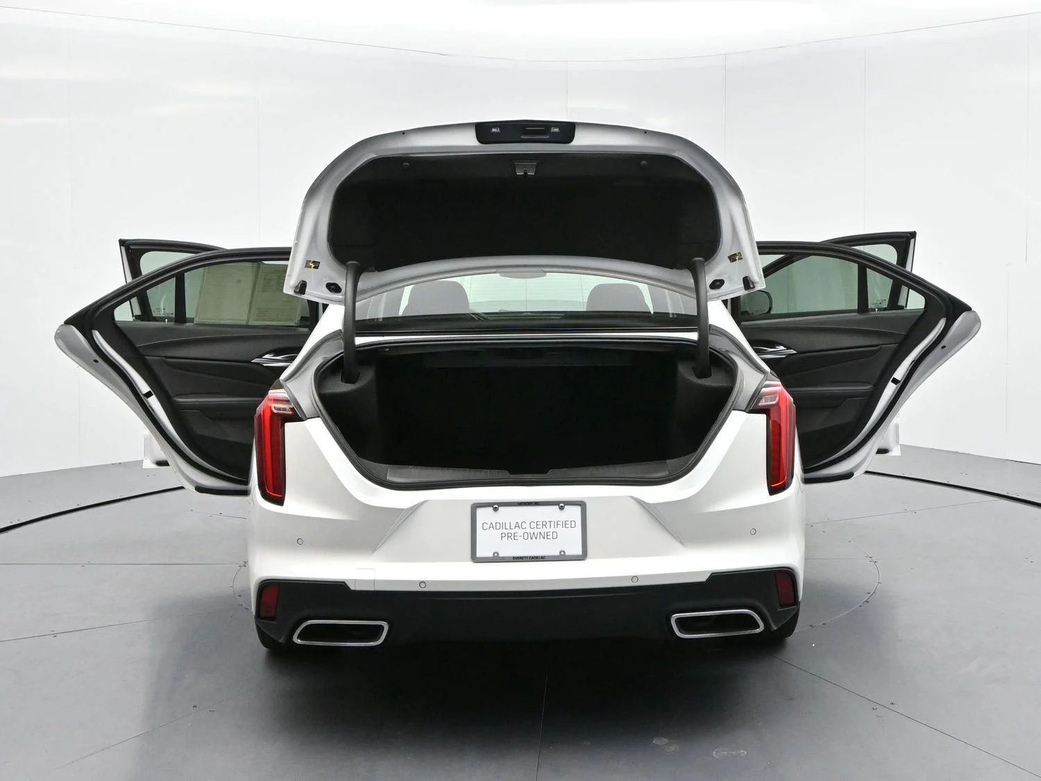 Used 2022 Crystal White Tricoat Cadillac Premium Luxury image 44