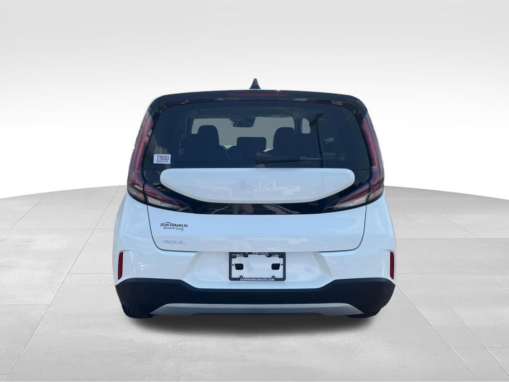 Used 2025 White Kia LX image 5