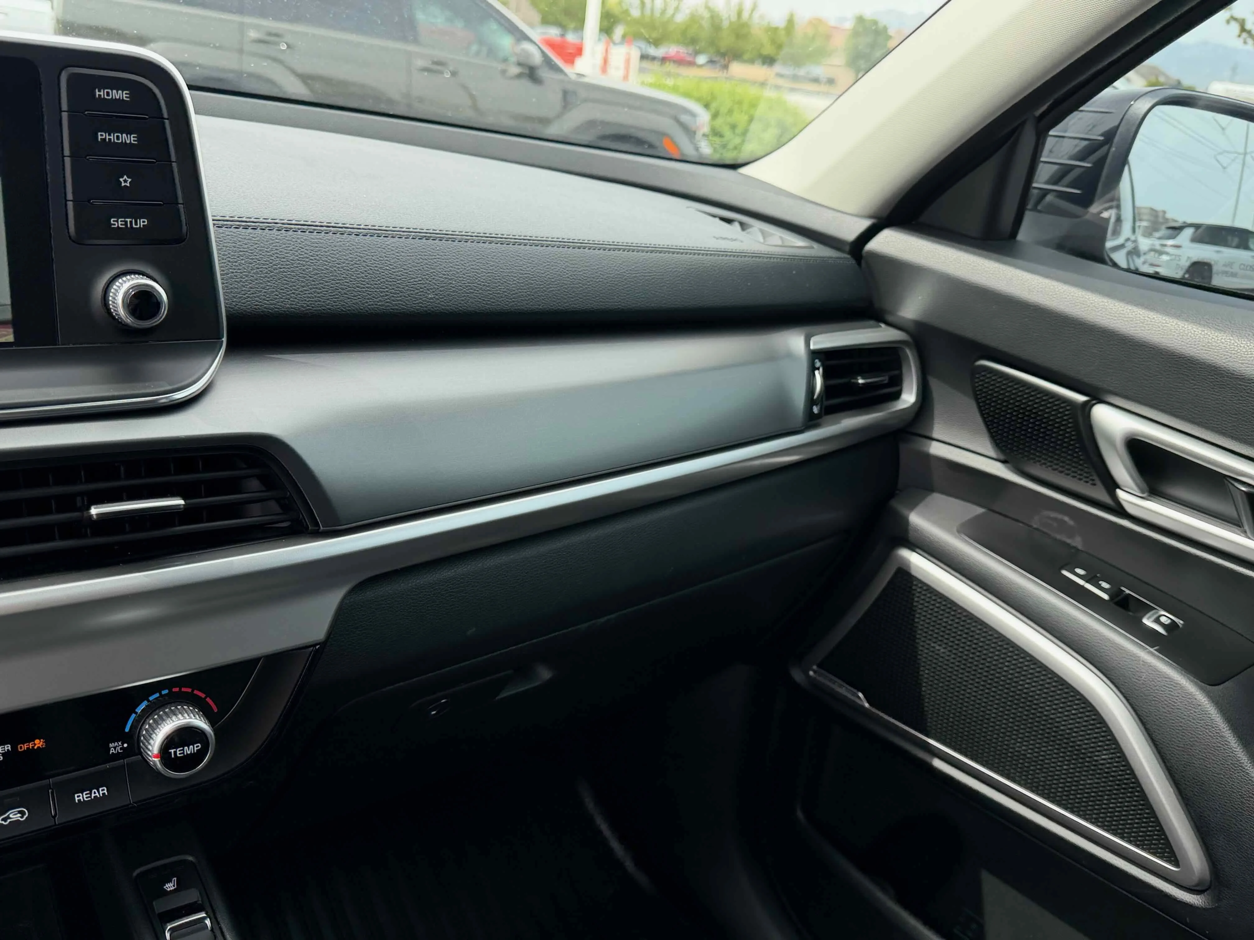 Used 2021 Ebony Black Kia S image 22