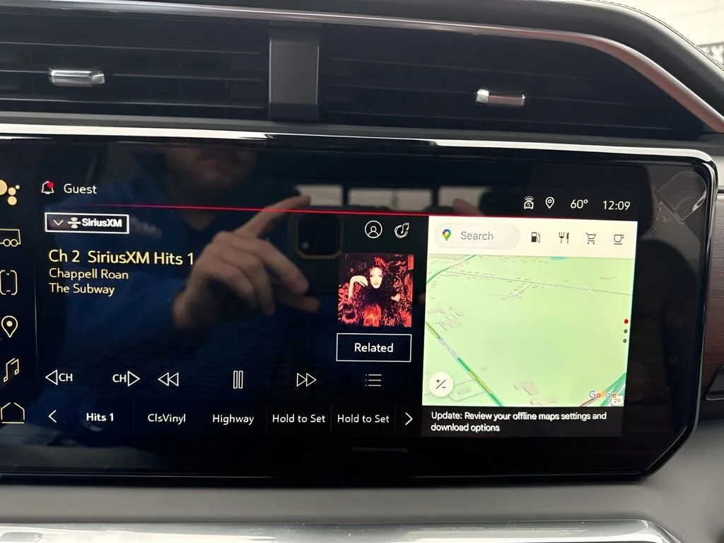 New 2026 Glacier White Tricoat GMC Denali Ultimate image 20