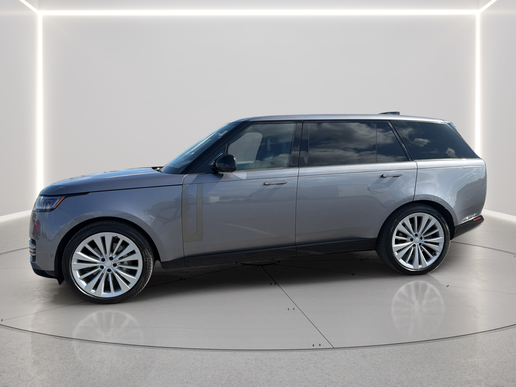 Used 2024 Gray Land Rover SE image 7