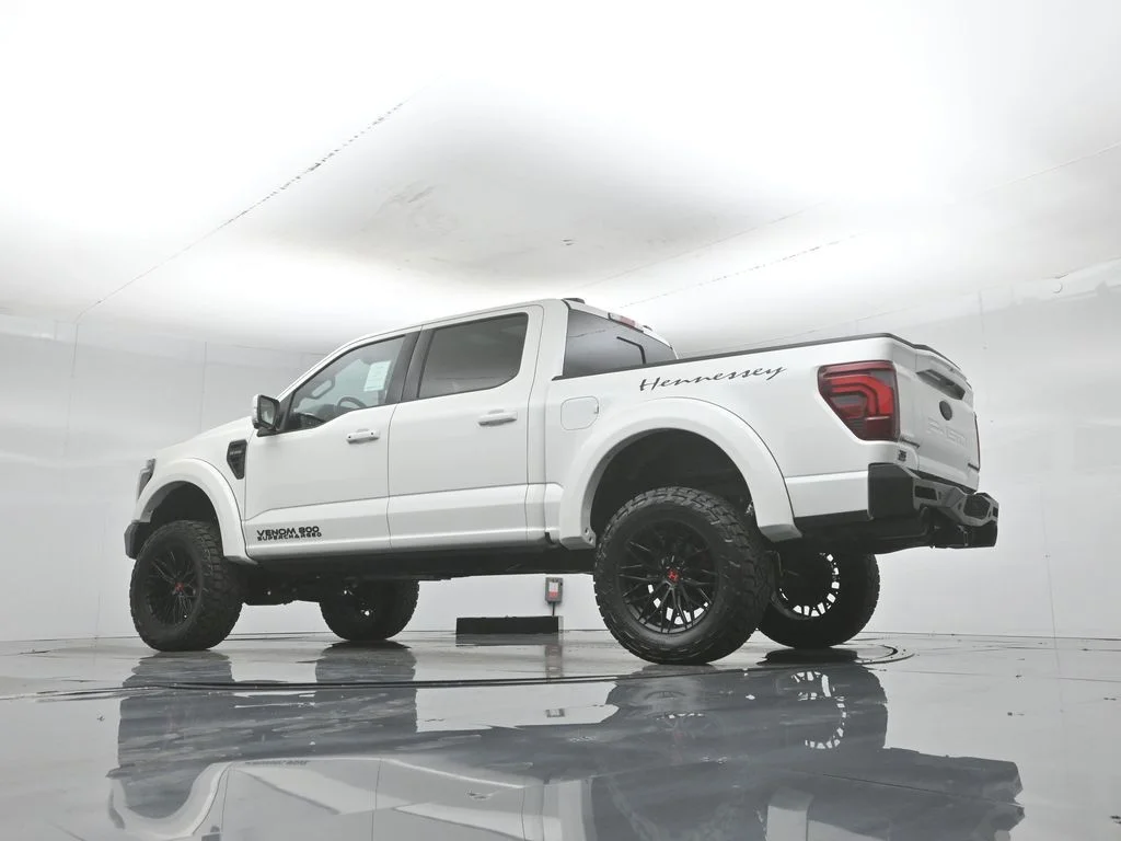 New 2026 Star White Metallic Tri-Coat Ford Lariat image 54