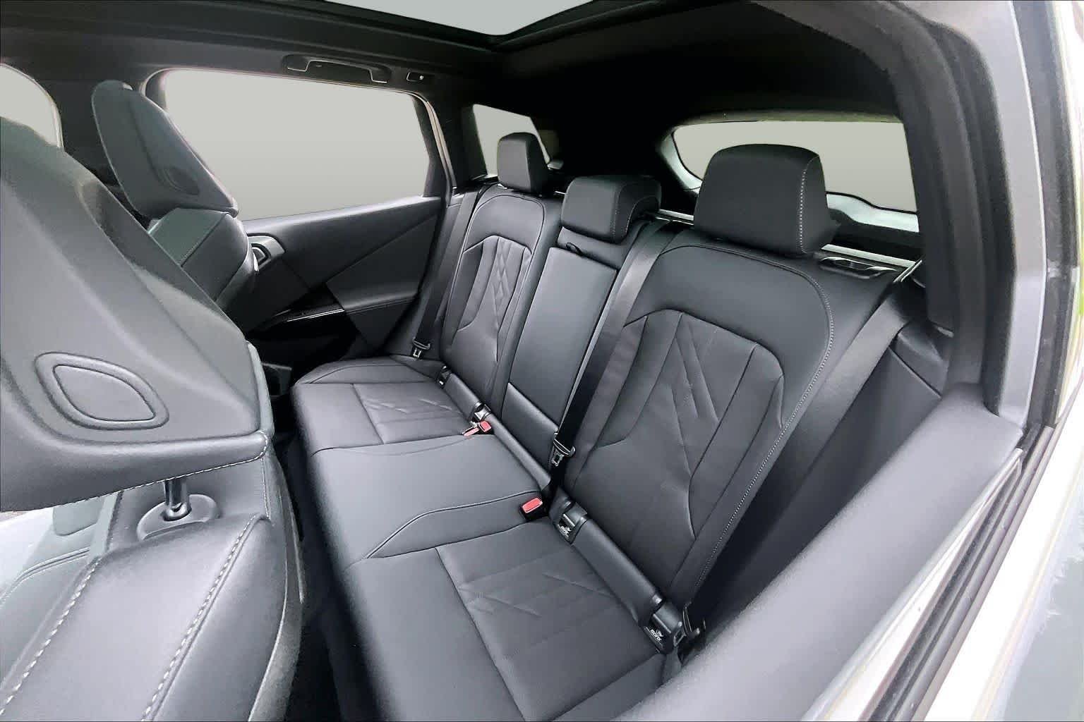 Used 2026 Skyscraper Grey Metallic BMW 30 xDrive image 20