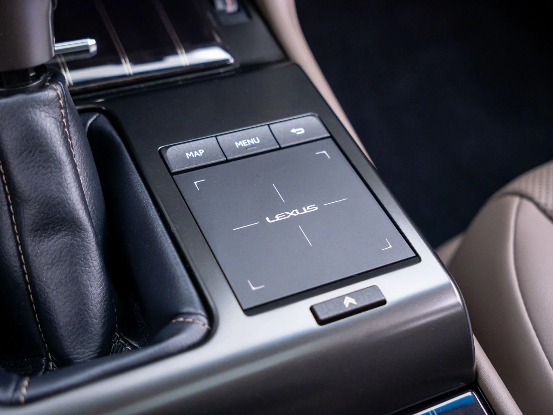 Used 2022 Blue Lexus 460 image 29