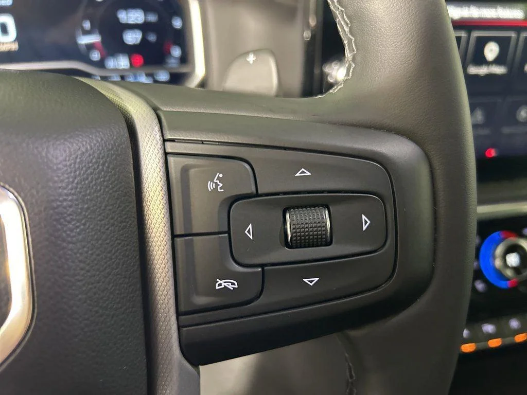 Used 2023 Titanium GMC Denali image 30