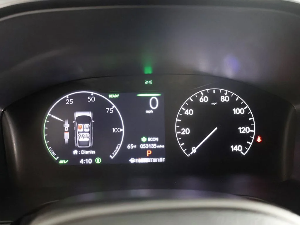 Used 2025 Solar Silver Metallic Honda Sport-L image 42