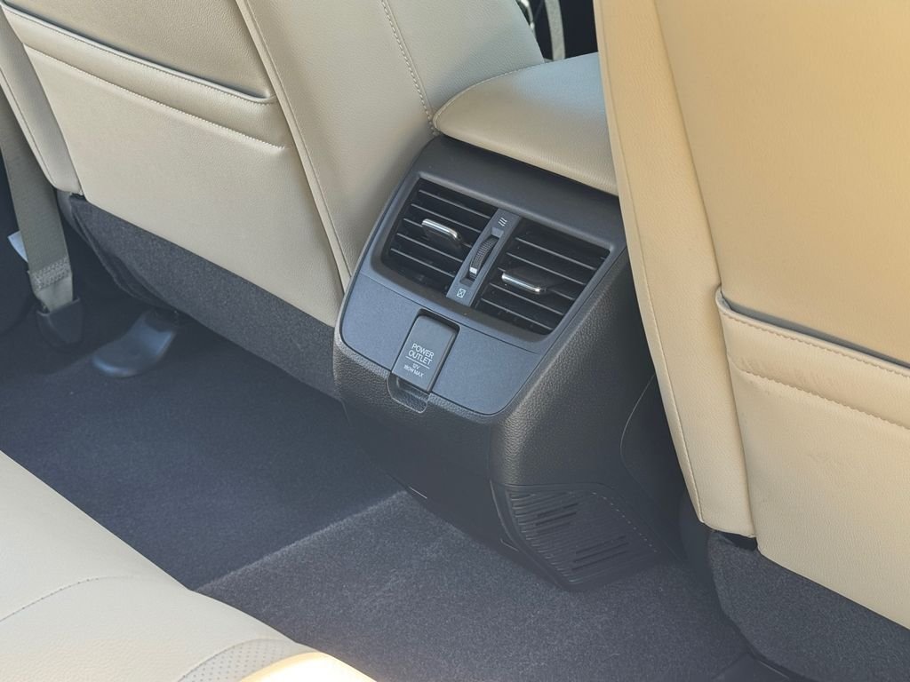 Used 2018 Platinum White Pearl Honda Touring image 20