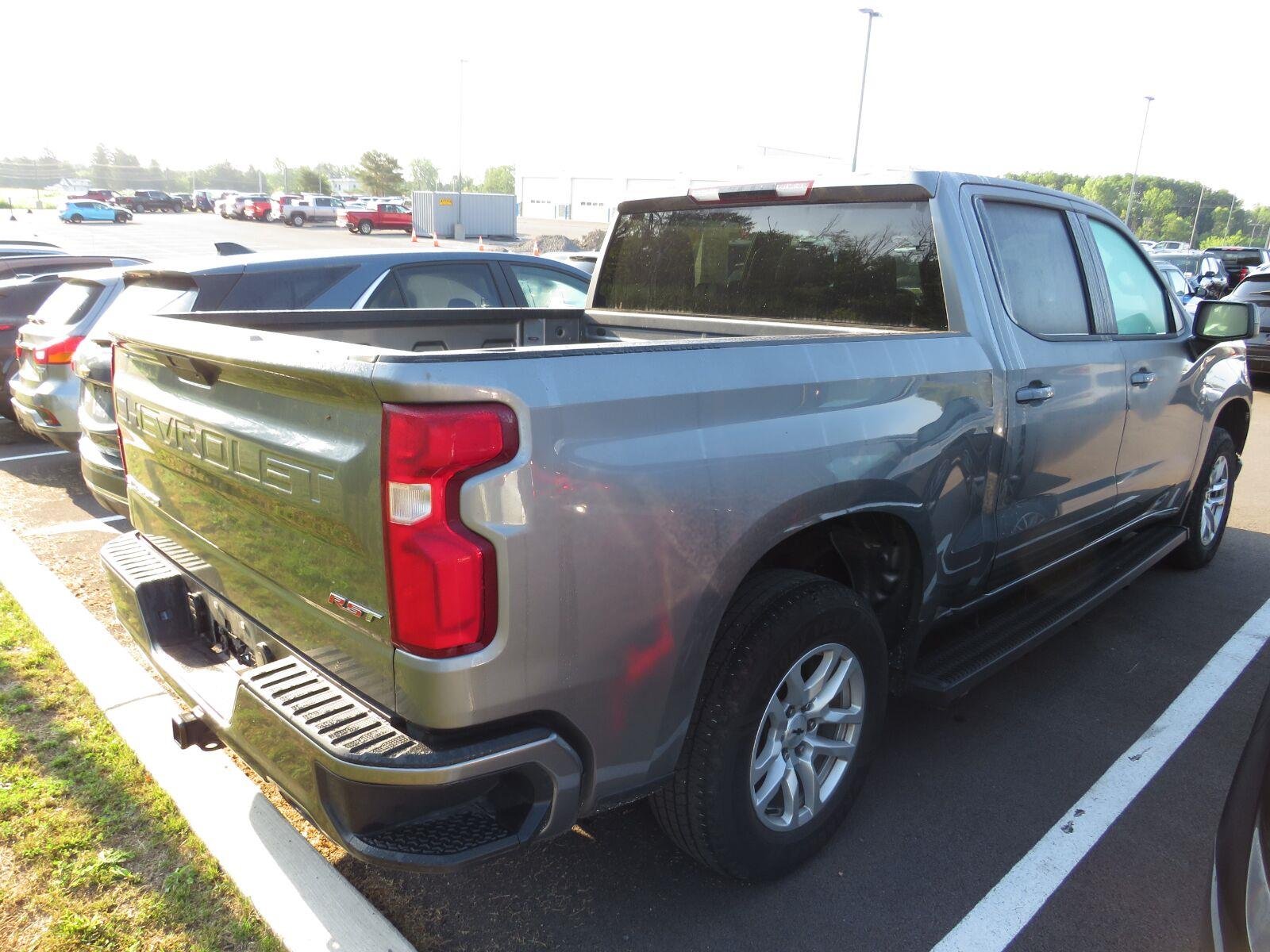 Used 2021 Satin Steel Metallic Chevrolet RST image 13