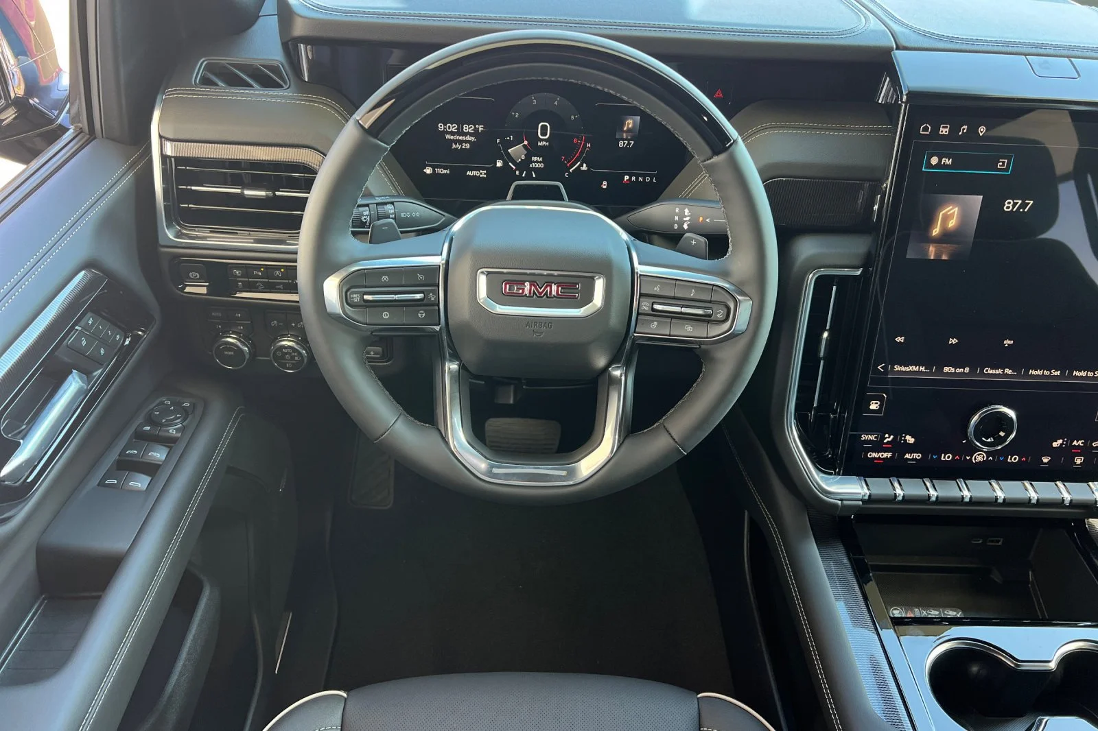 2026 GMC Yukon XL Elevation - Photo 14