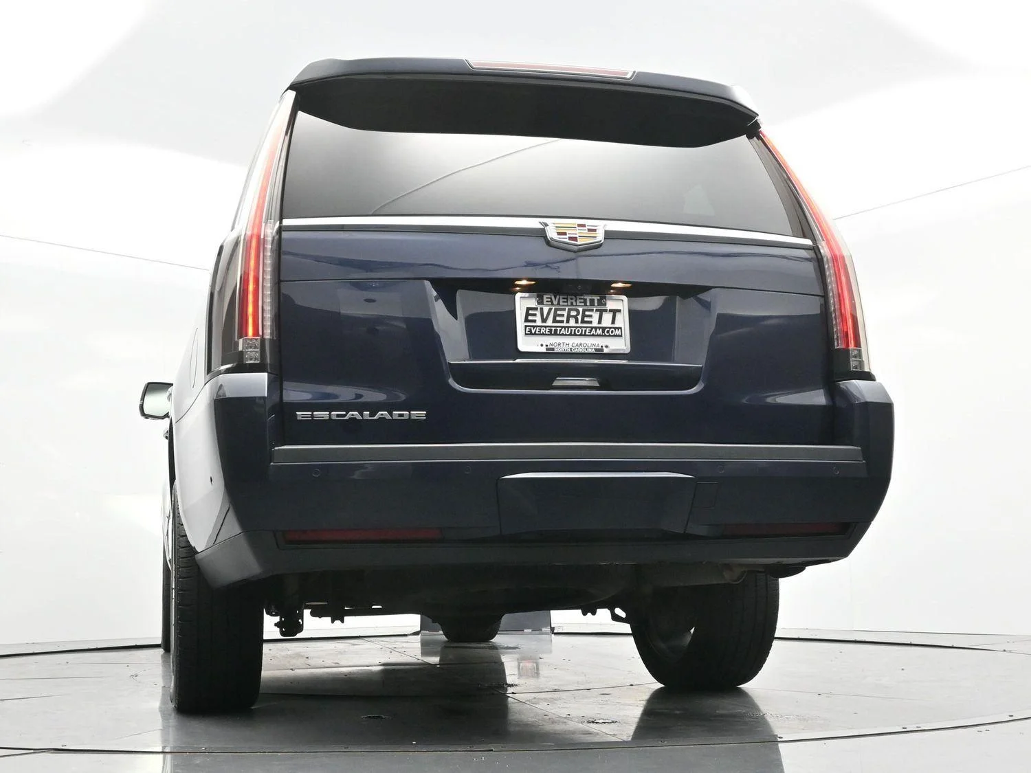Used 2019 DARK ADRIATIC BLUE METALLIC Cadillac Premium Luxury image 52