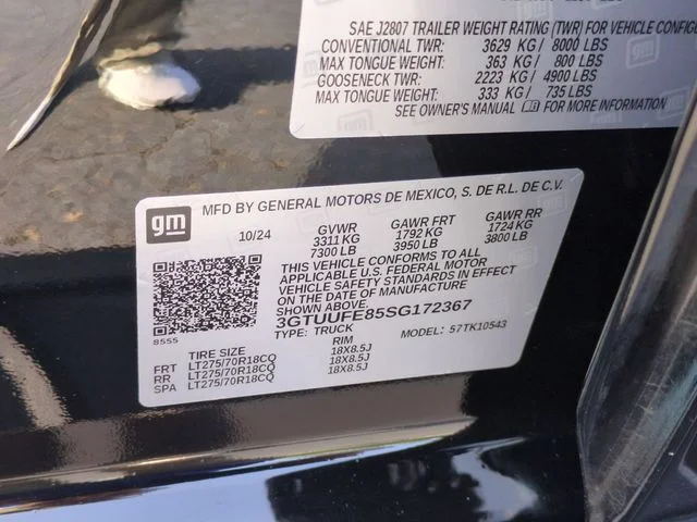 Used 2025 Black GMC AT4X image 38