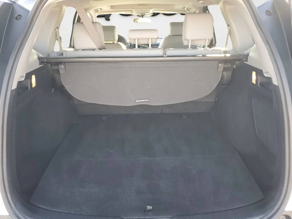 Used 2022 Silver Honda Touring image 9