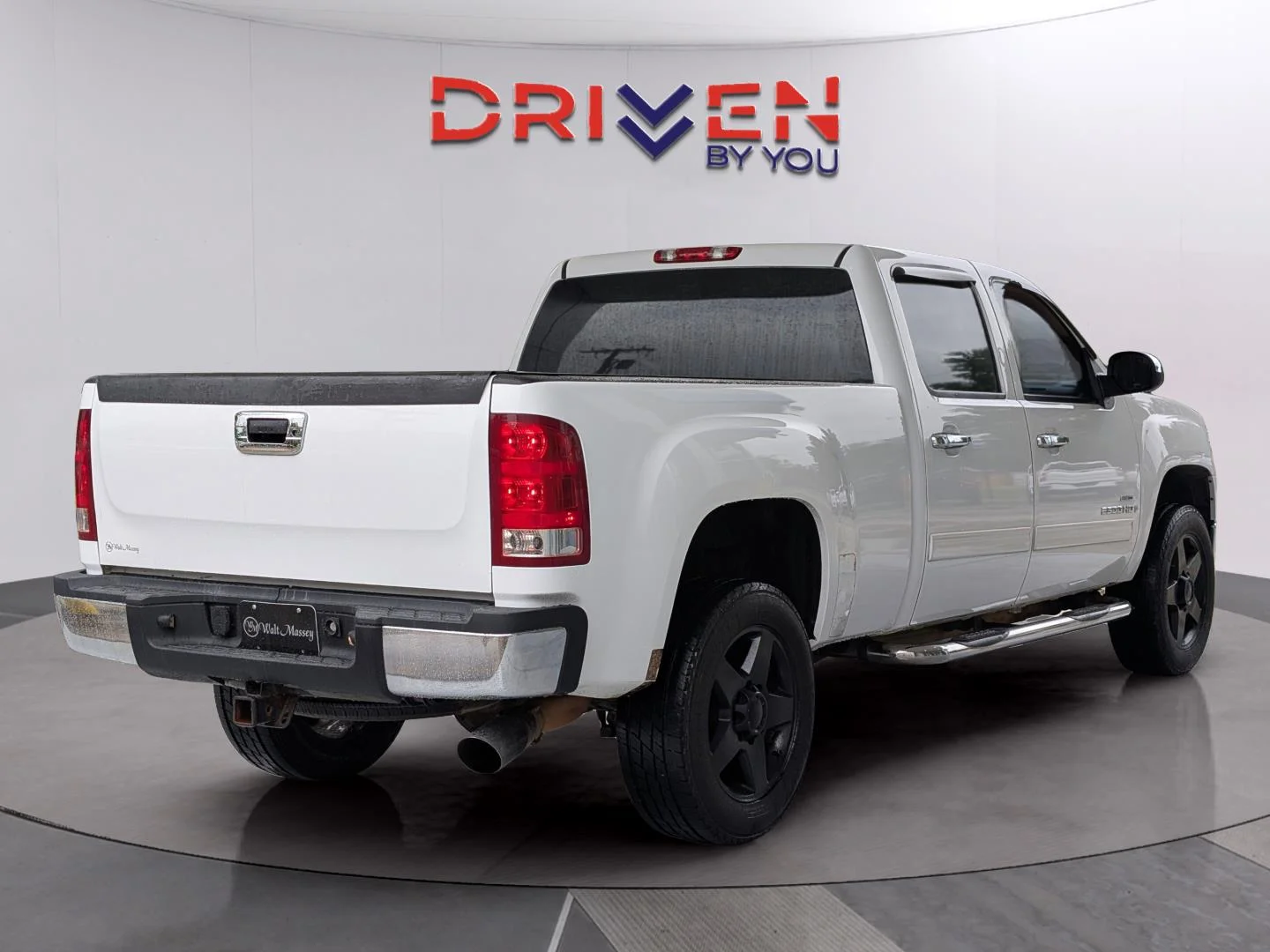 Used 2007 Summit White GMC SLE2 image 5