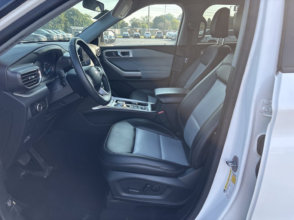 Used 2024 White Ford XLT image 12
