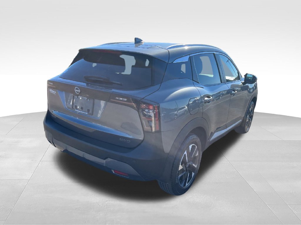 Used 2025 Gray Nissan SV image 5