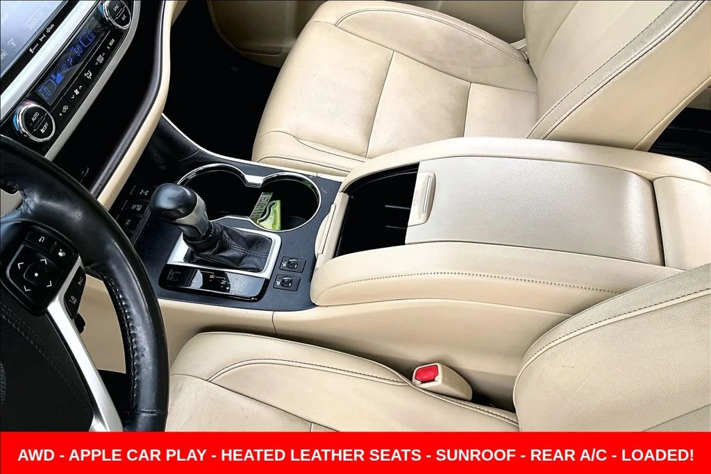 Used 2019 Red Toyota XLE image 22