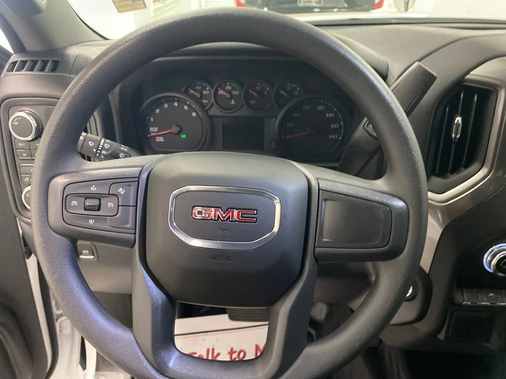 New 2026 Summit White GMC Pro image 18