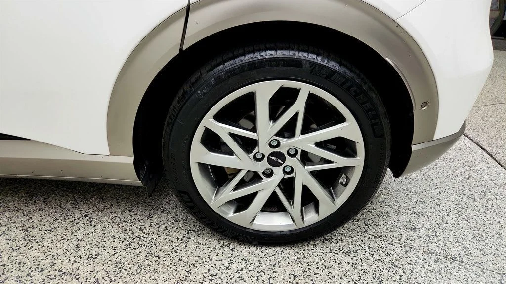 Used 2023 Uyuni White Genesis Advanced AWD image 9