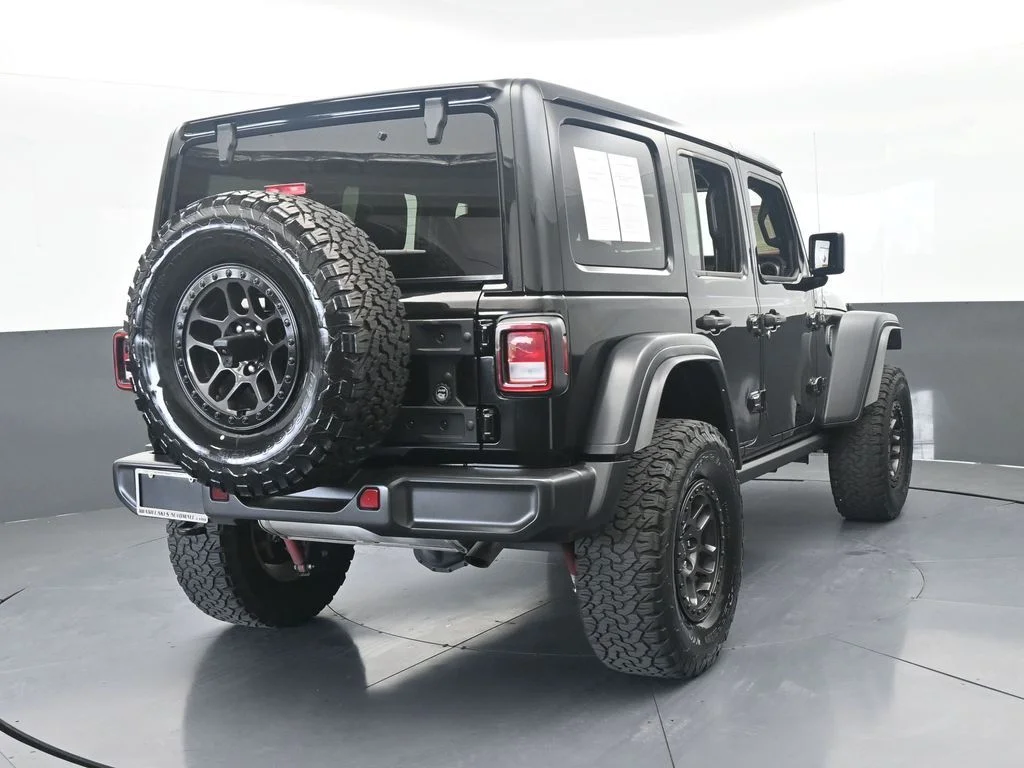 Used 2022 Black Clearcoat Jeep Unlimited Sport image 5