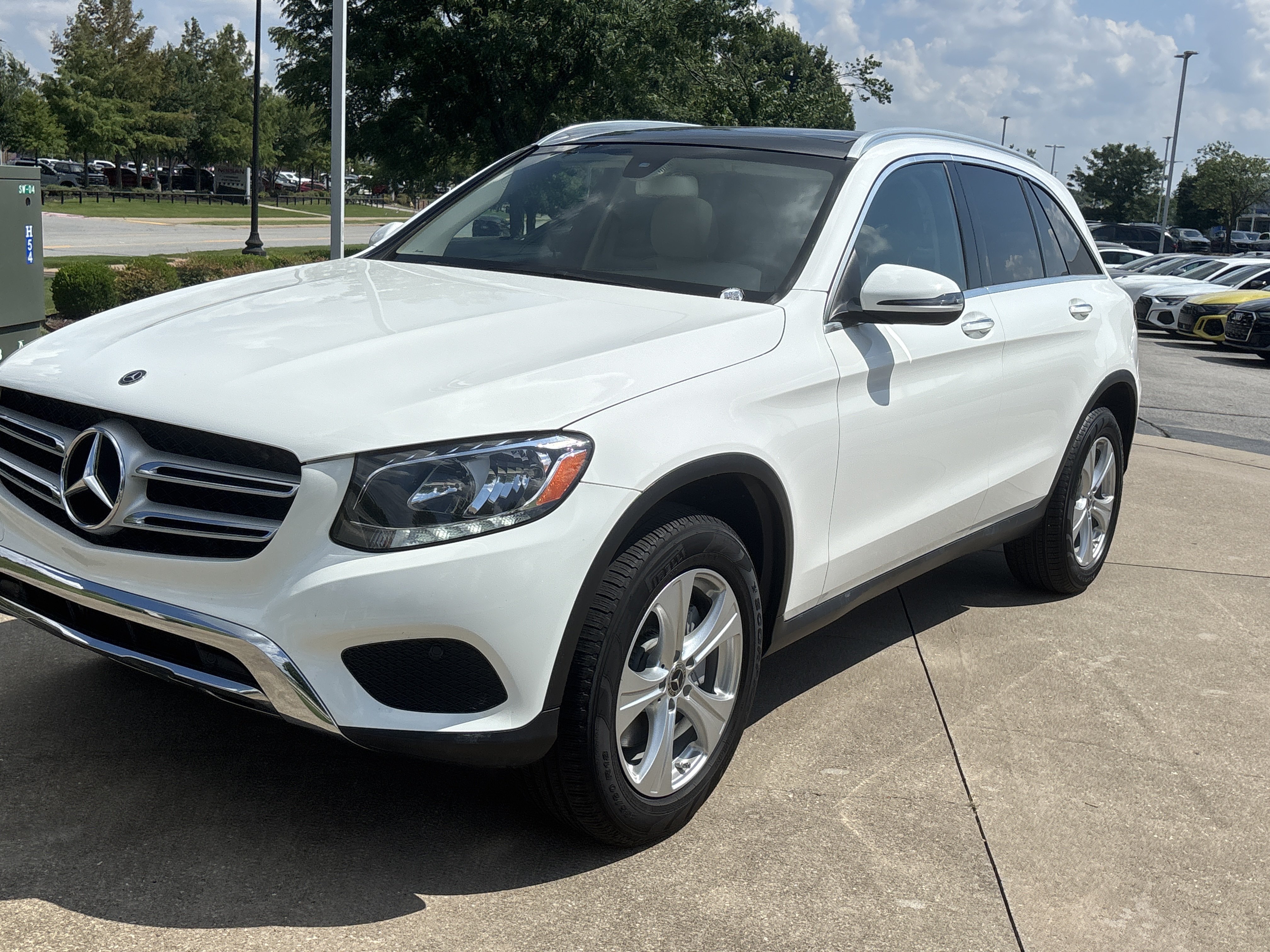 Used 2018 POLAR WHITE Mercedes-Benz 300 4Matic image 12