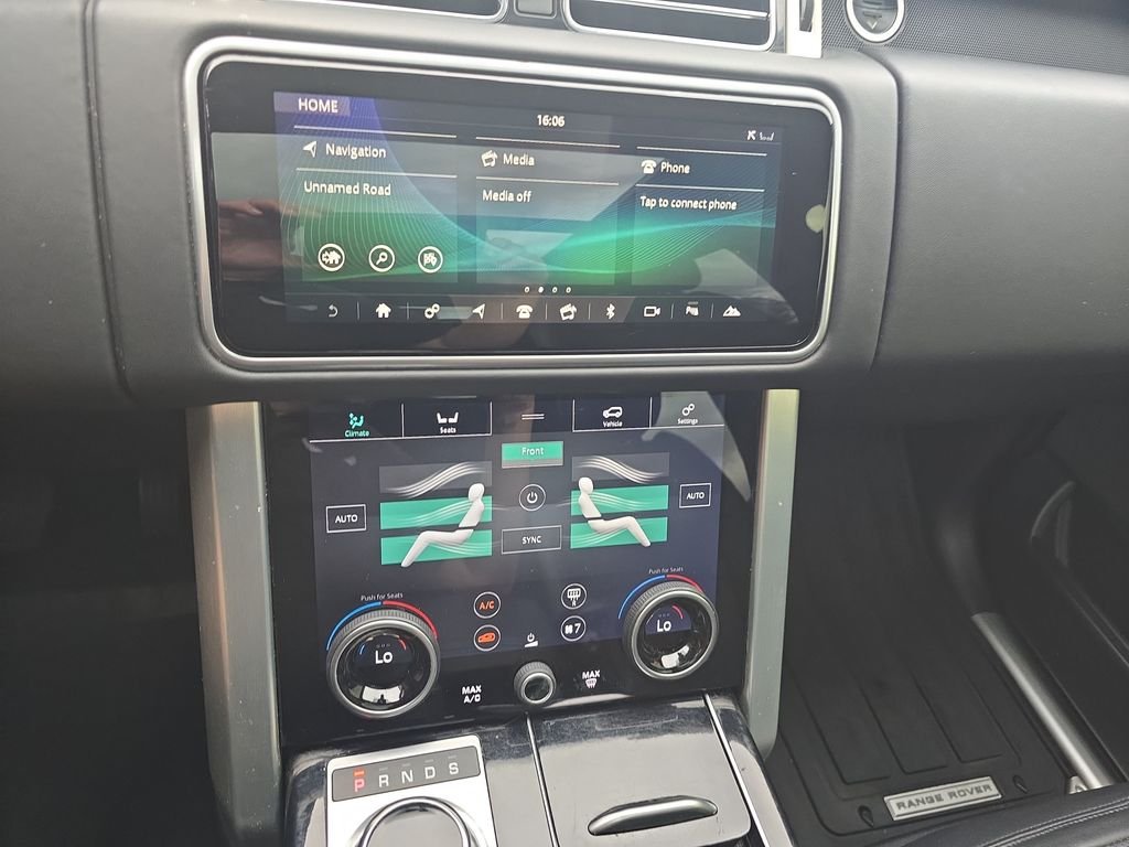 Used 2020 White Land Rover HSE image 23