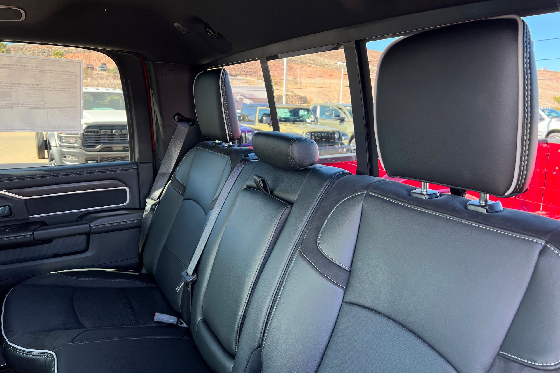 New 2026 Molten Red Pearl-Coat Exterior Paint RAM Laramie image 21