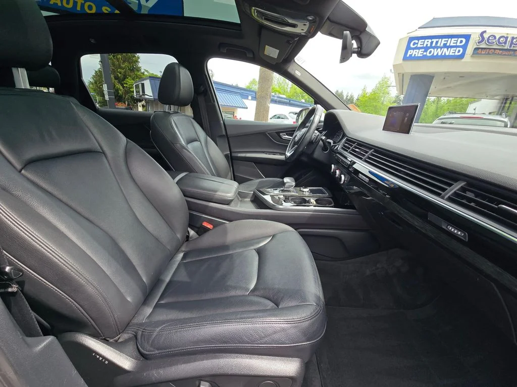 Used 2019 Silver Audi 55 Premium image 15