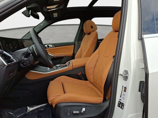 New 2026 Mineral White Metallic BMW xDrive40i image 11