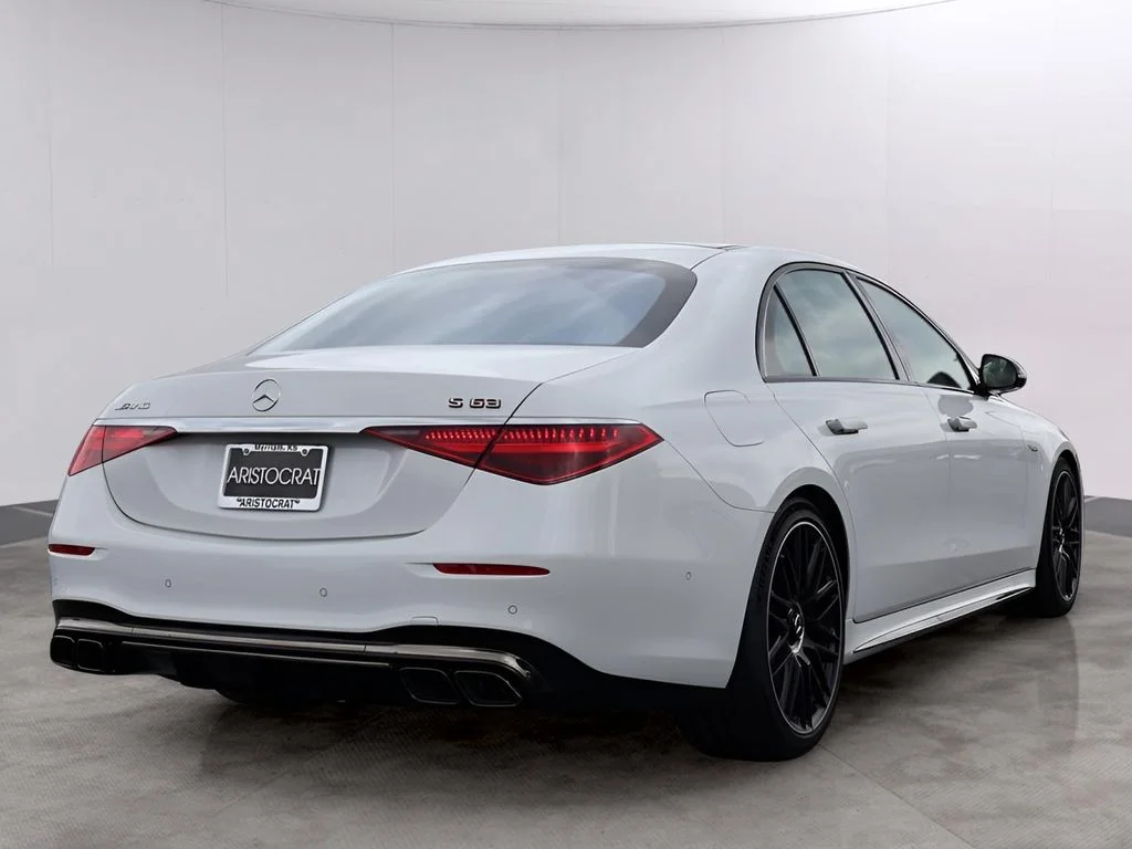 New 2025 MANUFAKTUR Moonlight White Metallic Mercedes-Benz S 63 E AMG® image 7