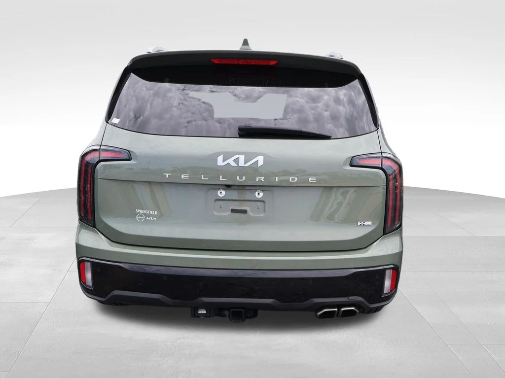 Used 2024 Jungle Green Kia EX X-Line image 19