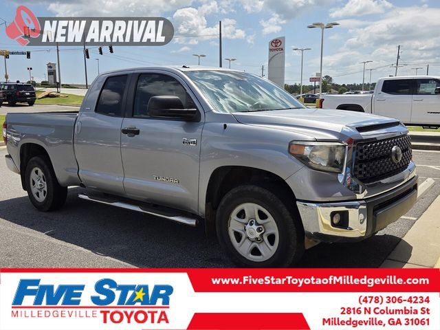 Used 2018 Silver Toyota SR5 image 1