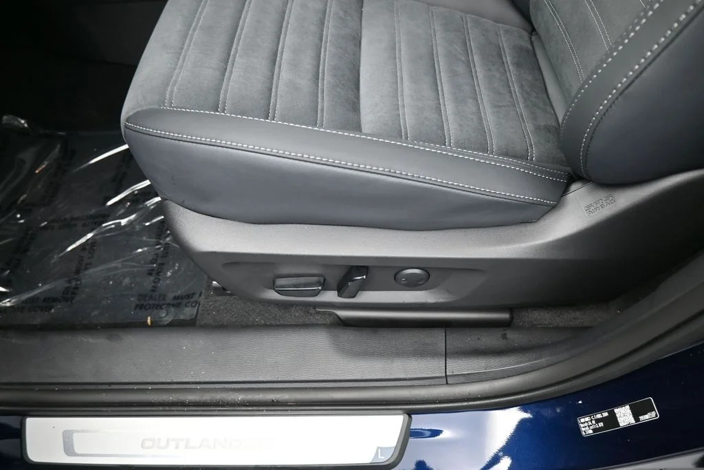 New 2026 Blue Mitsubishi SE 1.5T 2WD image 17