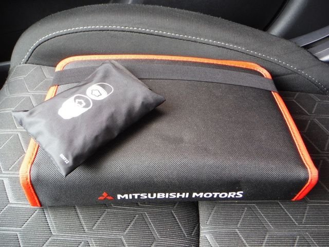 Used 2023  Mitsubishi  image 35