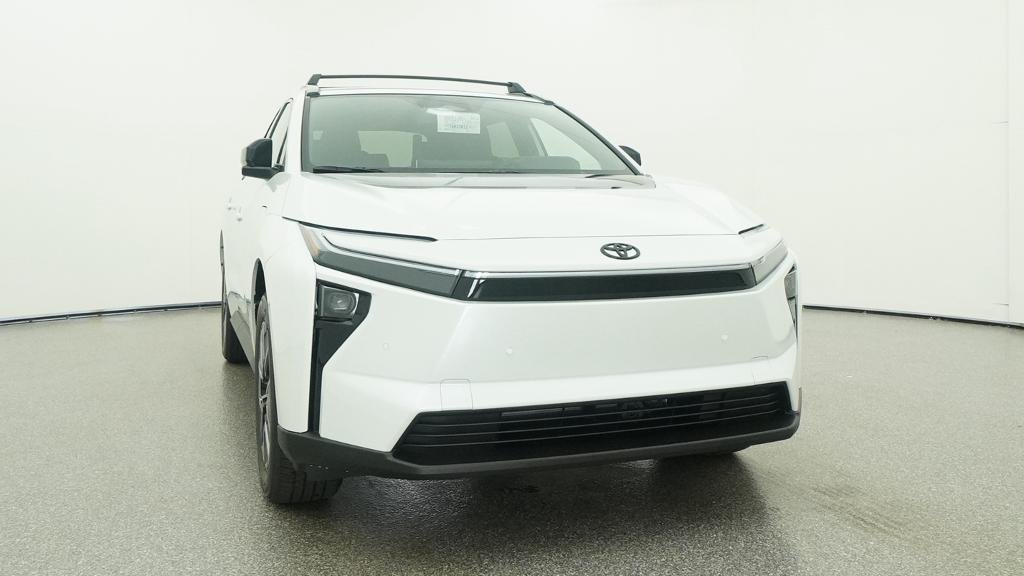 New 2026 Wind Chill Pearl Toyota XLE image 33