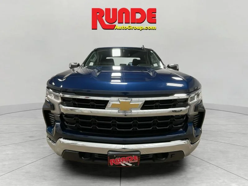 Used 2023 Northsky Blue Metallic Chevrolet LT image 9