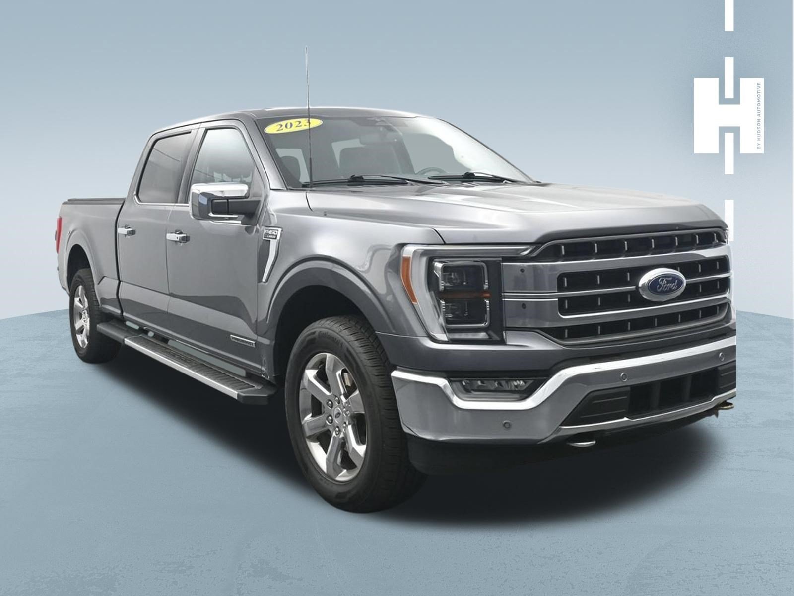 Used 2023 Gray Metallic Ford LARIAT image 3