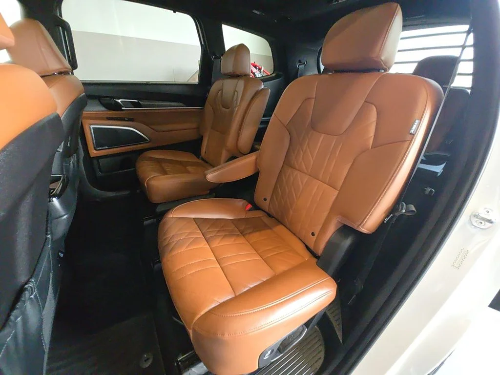 Used 2025 White Kia SX-Prestige X-Line image 22