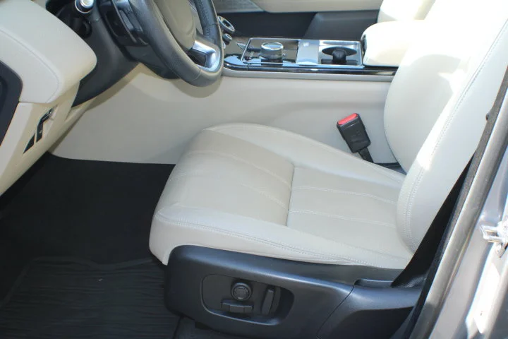 Used 2020 Gray Land Rover P250 S image 14