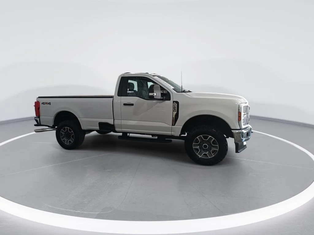 Used 2024 White Ford XL image 9