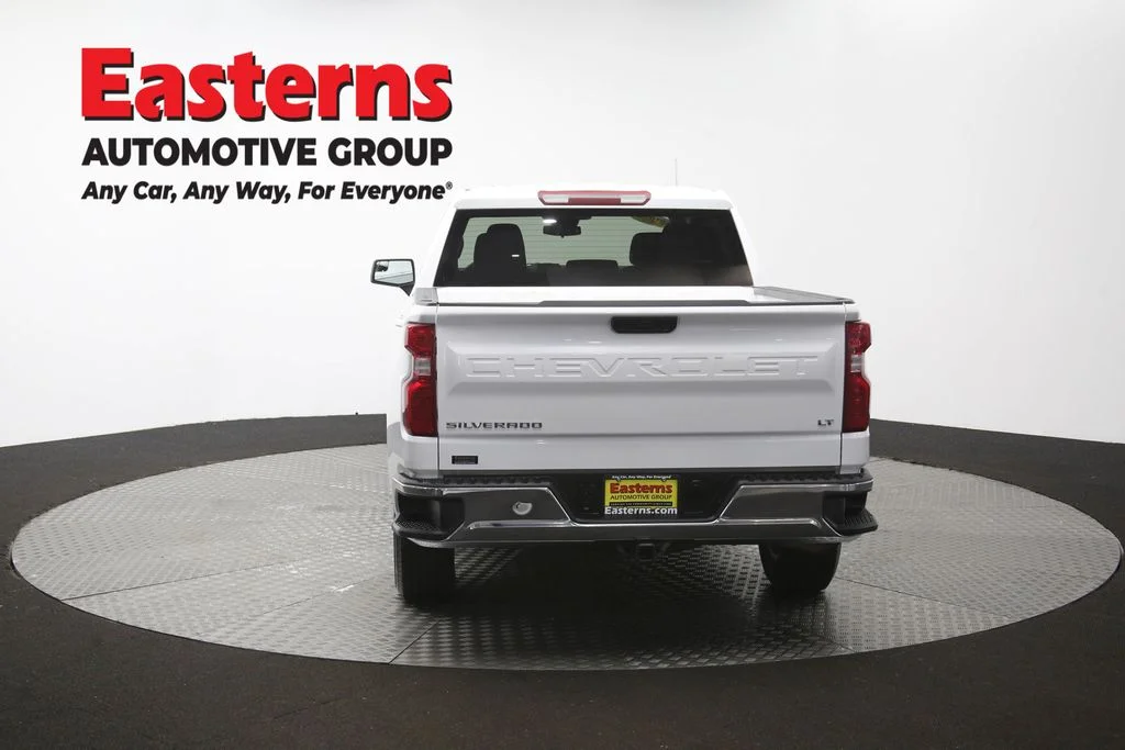 Used 2025 White Chevrolet LT image 37