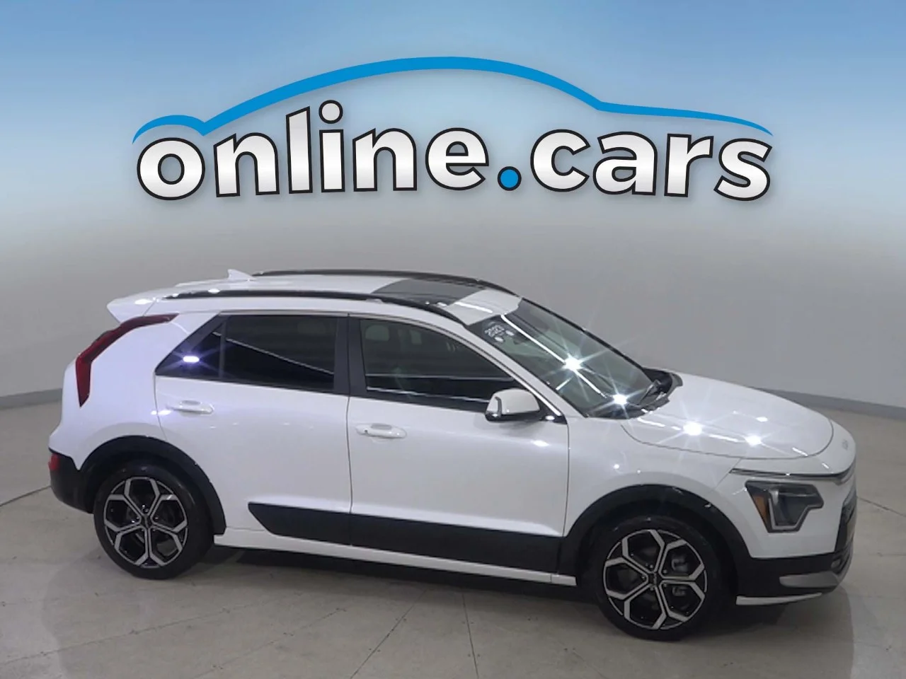 Used 2023 White Kia EX Touring image 12
