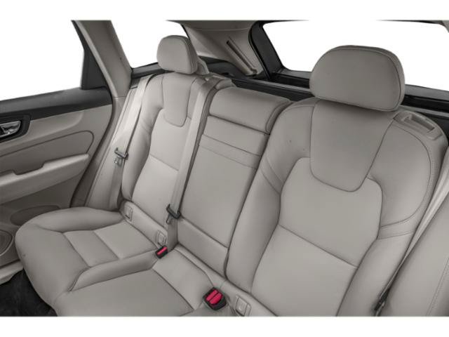 Used 2019 Fusion Red Metallic Volvo T6 Momentum image 14